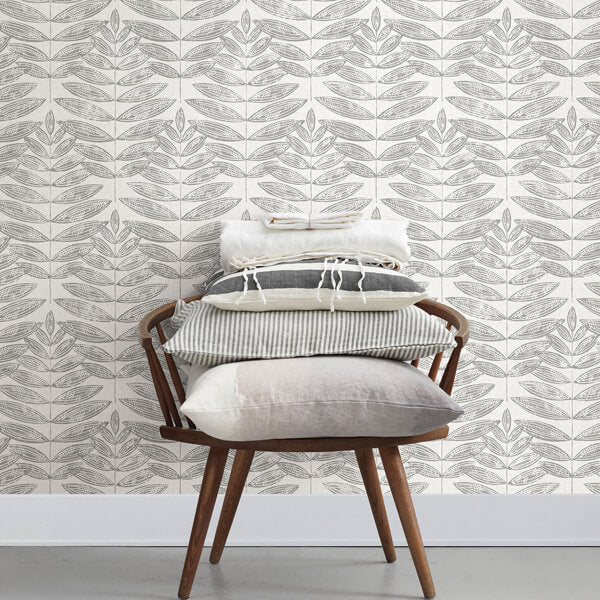 Akira Grey Leaf Wallpaper