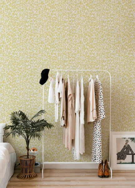 Flavia Yellow Animal Print Wallpaper