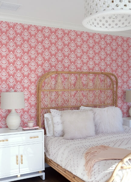 Keaton Coral Medallion Wallpaper