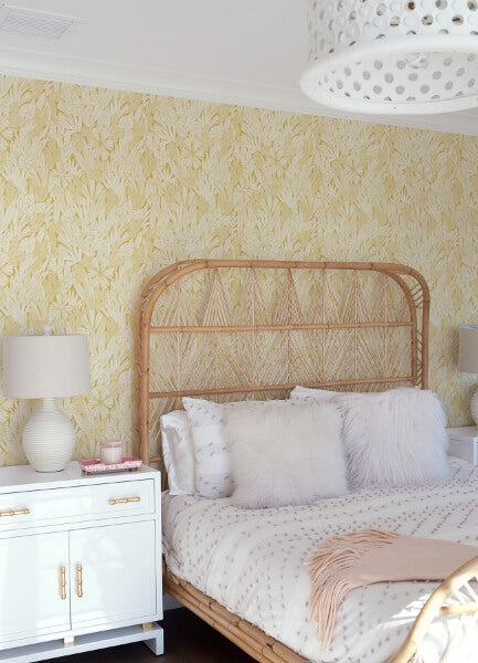 Bannon Yellow Leaves Wallpaper