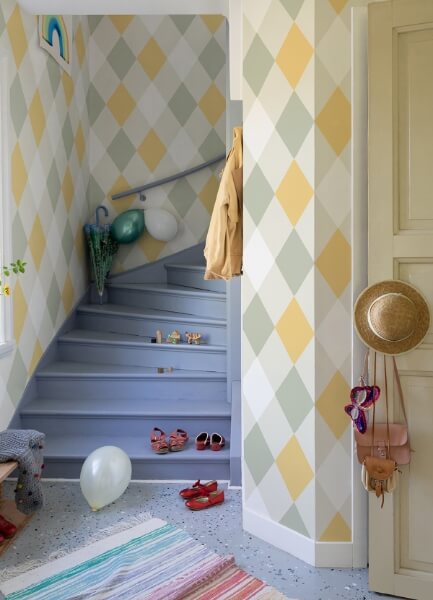 Kalas Pastel Diamond Wallpaper