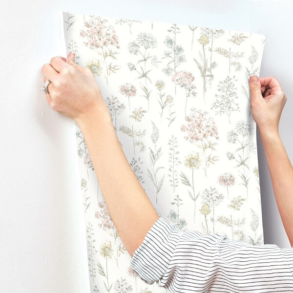 Bergamot Pastel Wildflower Wallpaper