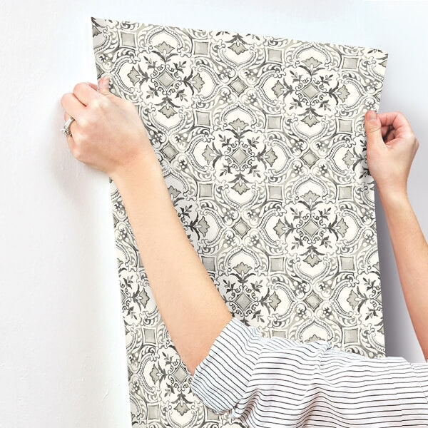 Marjoram Black Floral Tile Wallpaper