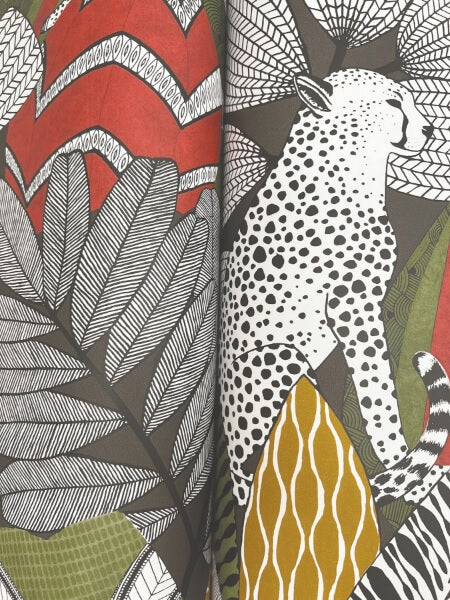 Namiri Black Wallpaper