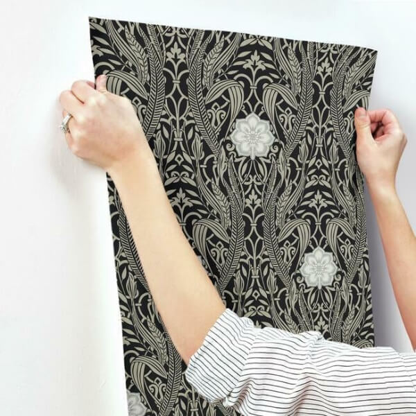 Gatsby Damask Black Wallpaper