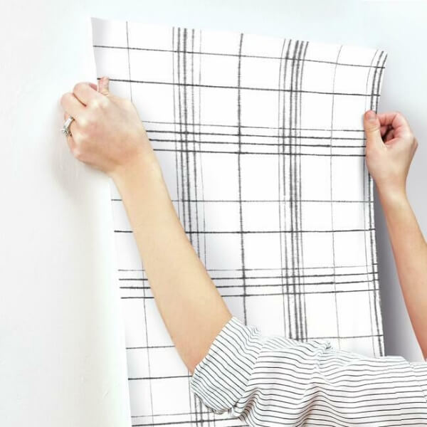 Farmhouse Plaid Black & White Wallpaper