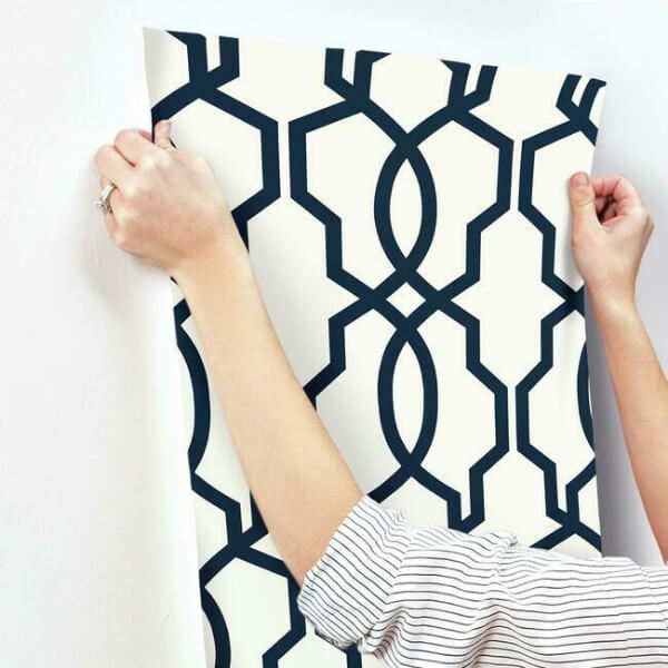 Hourglass Trellis Navy Wallpaper
