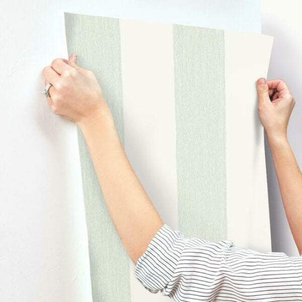 Thread Stripe Green Wallpaper
