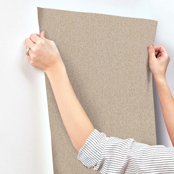 Tailored Chevron Hazelnut Wallpaper