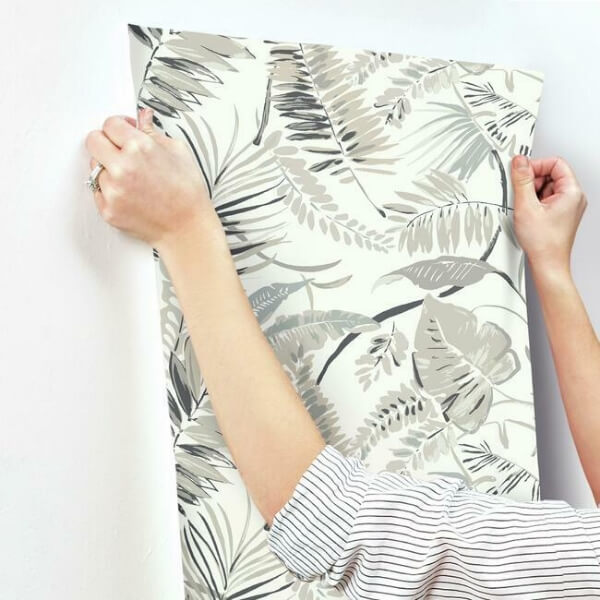 Tropical Toss White Wallpaper