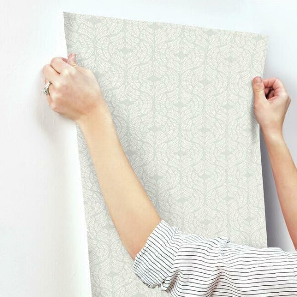 Fern Tile Light Grey Wallpaper