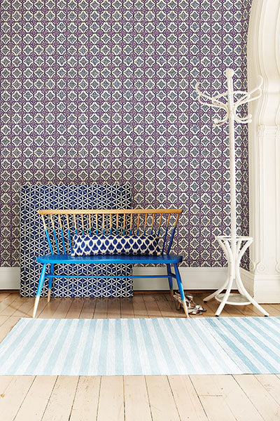 1014-001852 Violet Geo Quatrefoil Wallpaper By Brewster