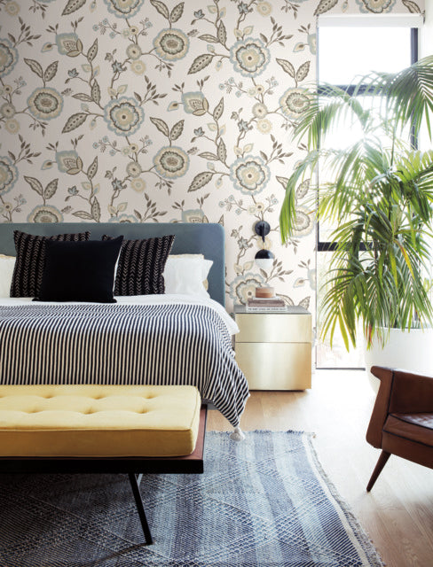 White/OffWhite/Blue Dahlia Blooms Cotton/Sky Wallpaper