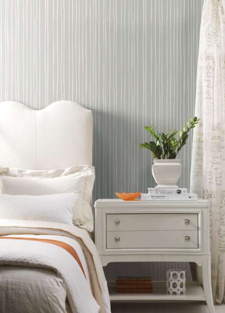 Gray/Cream Liquid Lineation Wallpaper