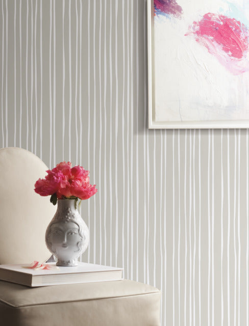 Gray/Cream Liquid Lineation Wallpaper