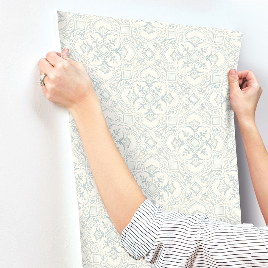 Marjoram Light Blue Floral Tile Wallpaper