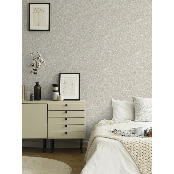 Hummelvik Light Grey Daisy Trail Wallpaper