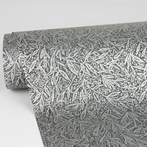 Sayuri Charcoal Leaf Trail Wallpaper