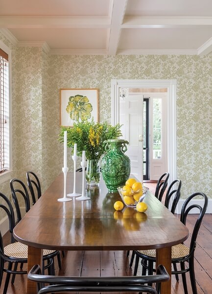 Helen Gold Floral Trail Wallpaper