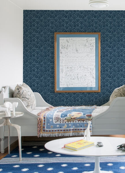Alorah Navy Wave Wallpaper