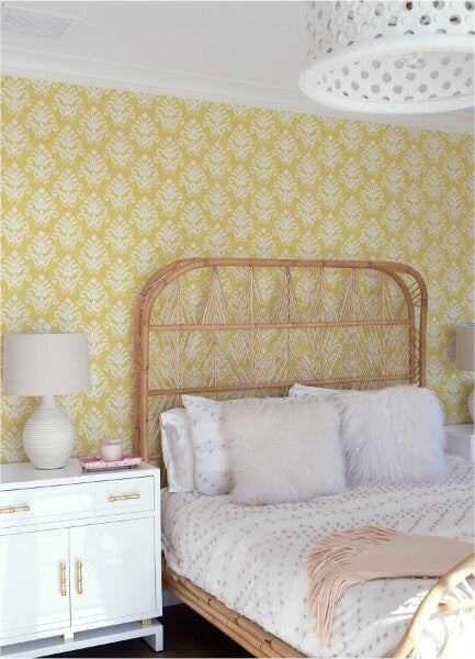 Keaton Yellow Medallion Wallpaper