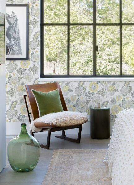 Jana Light Grey Jacobean Wallpaper