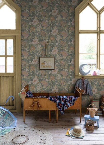 Växa Slate Rabbits & Rosehips Wallpaper
