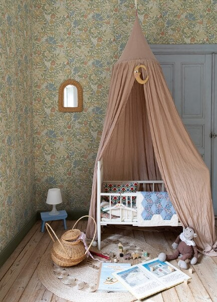 Midsommar Light Green Floral Medley Wallpaper