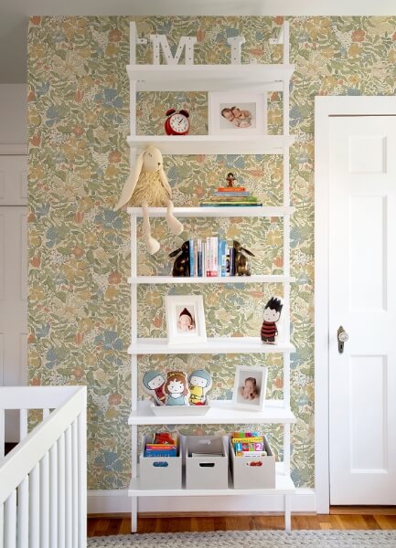 Midsommar Light Green Floral Medley Wallpaper
