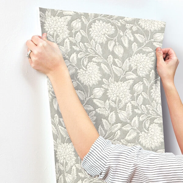 Vadouvan Grey Jacobean Trail Wallpaper