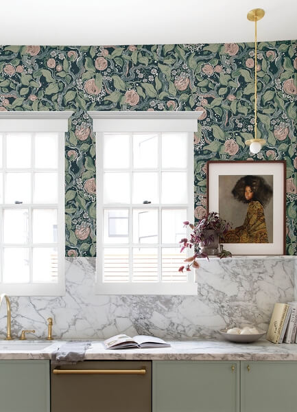 Kort Dark Blue Fruit and Floral Wallpaper