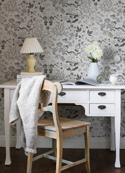 Groh Grey Floral Wallpaper