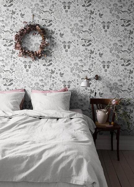 Groh Grey Floral Wallpaper