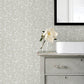 Lindlöv Light Grey Leafy Vines Wallpaper