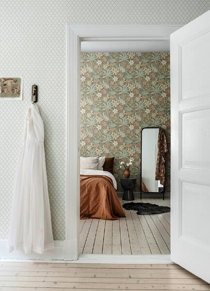 Cecilia Moss Tulip and Daffodil Wallpaper