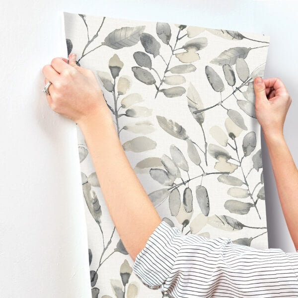 Pinnate Charcoal Leaves Wallpaper