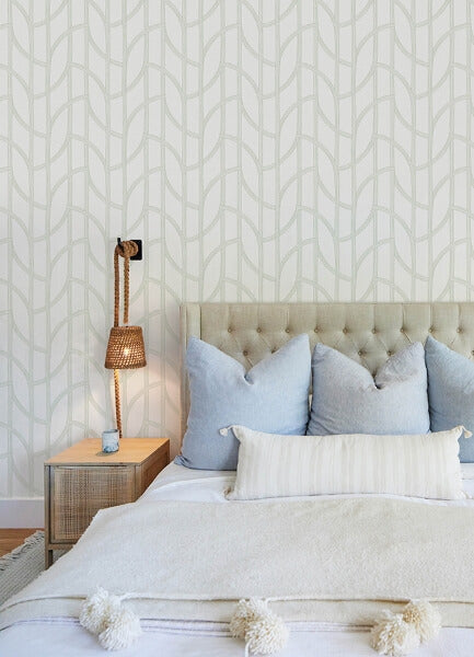 Salvo Light Green Curved Contours Wallpaper