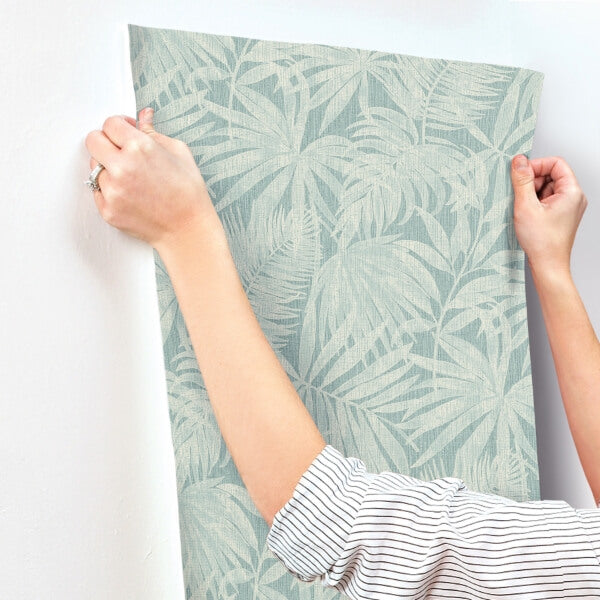 Sonny Light Blue Fronds Wallpaper