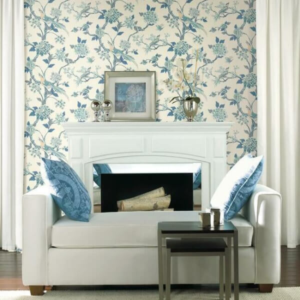 Fanciful Blue & White Wallpaper
