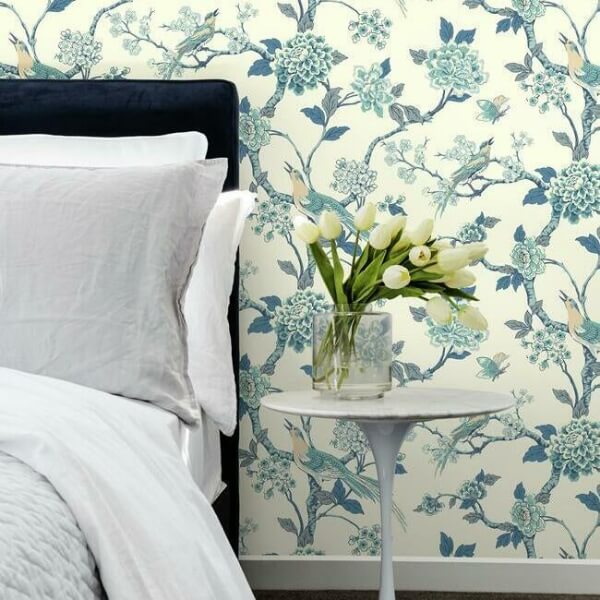 Fanciful Blue & White Wallpaper