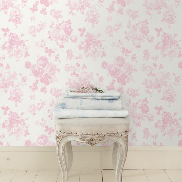 Everblooming Rosettes Pink Jam Cabbage Rose Bouquets Wallpaper