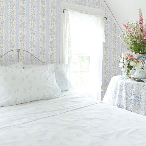 Blooming Heirloom Blue Romance Rose Stripe Wallpaper