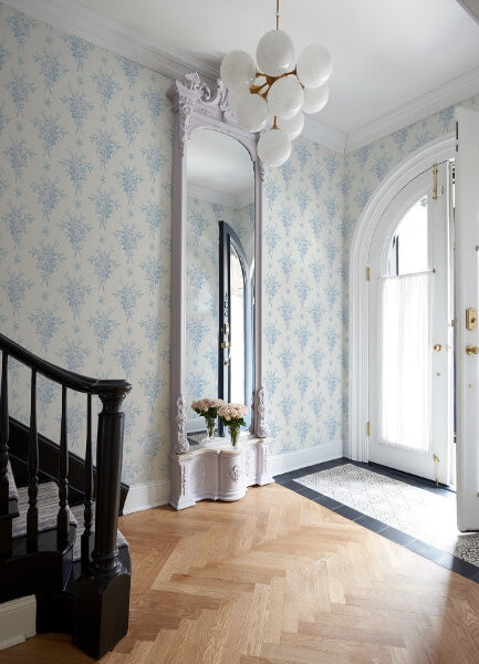 Rosie Arrangements Icey Winters Bouquet Toss Wallpaper