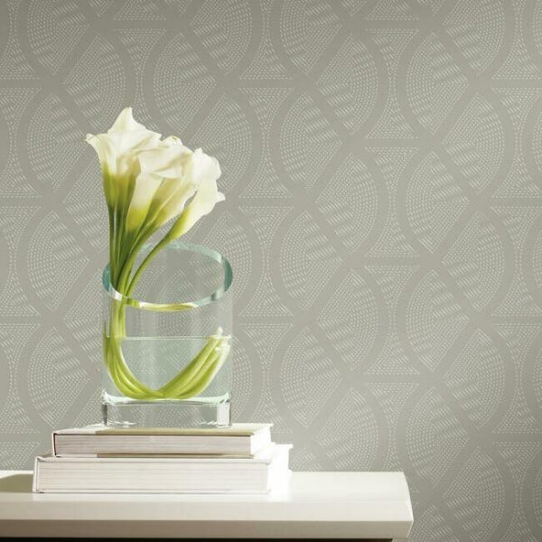 Opposites Attract Cream Wallpaper