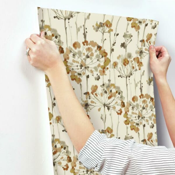 Flourish Cream & Gold Metallic Wallpaper