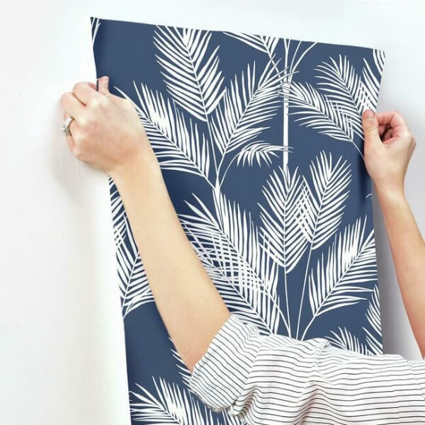King Palm Silhouette Navy Wallpaper