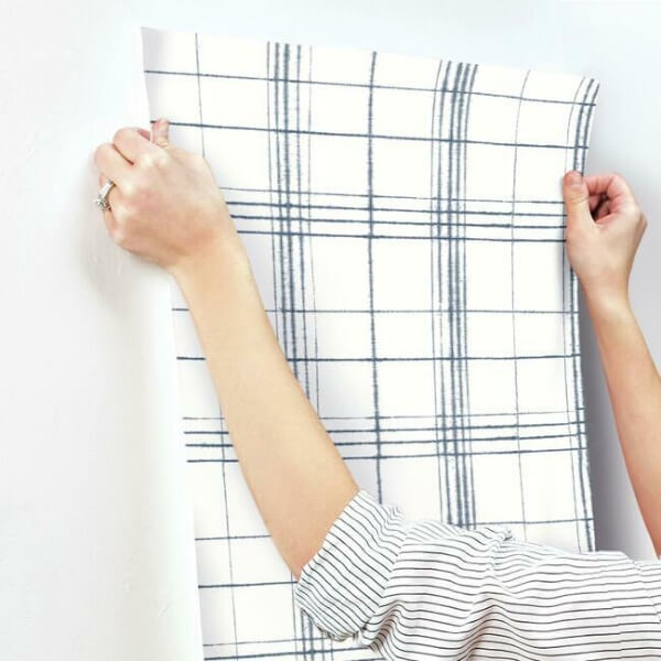 Farmhouse Plaid Navy & White Wallpaper