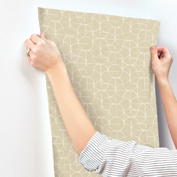 Looking Glass Straw Wallpaper