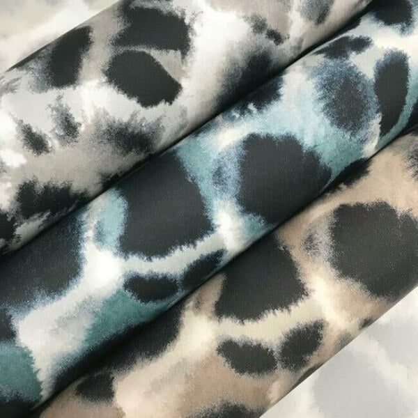 Leopard Rosettes Black Wallpaper
