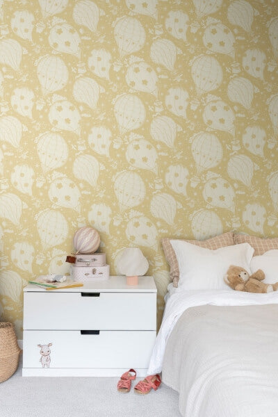 Ballongerna Yellow Wallpaper